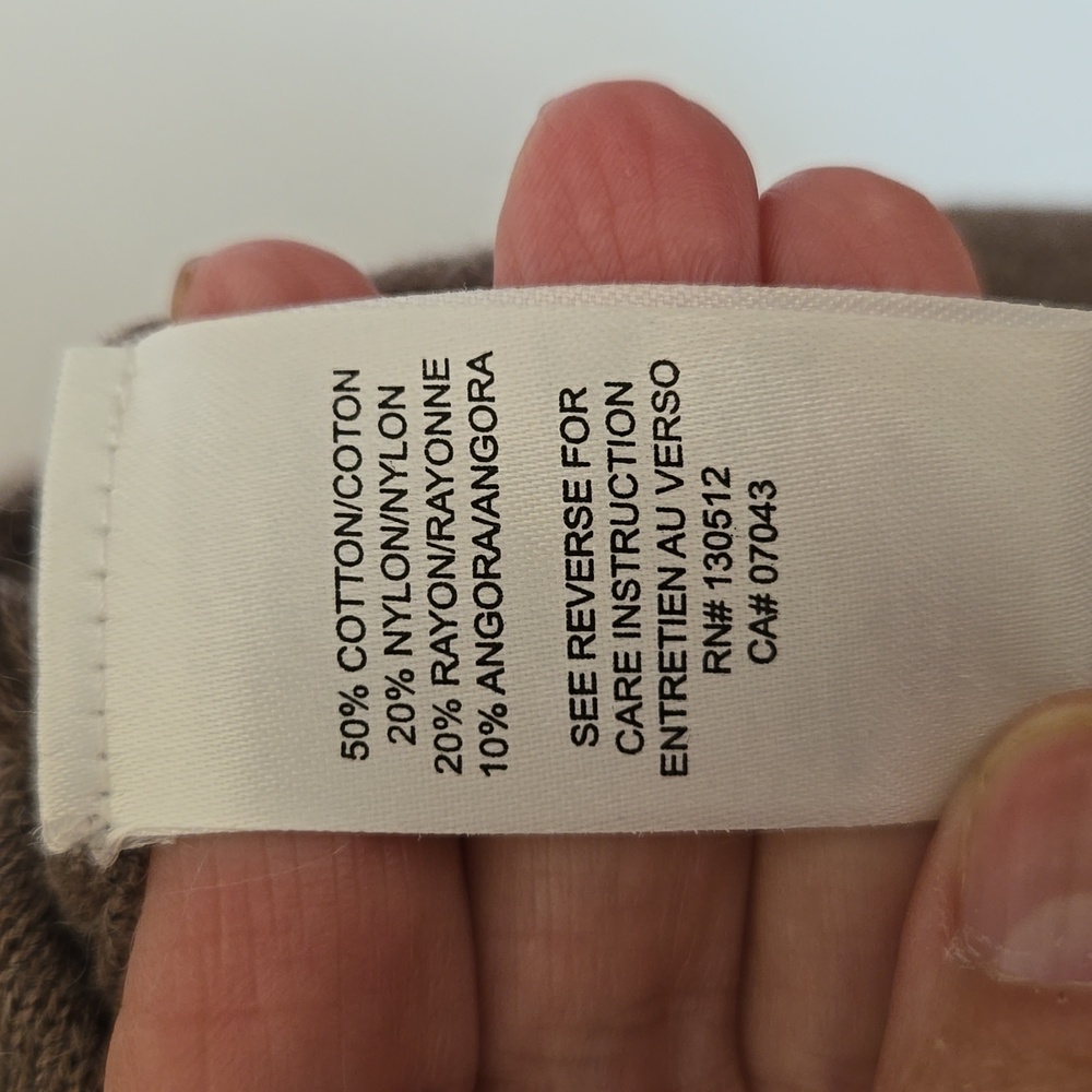 2 Sweater Bundle - Picture 7 of 8